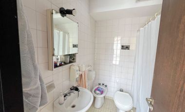 CASA EN ALQUILER CON DESTINO COMERCIAL, LA PLATA.
