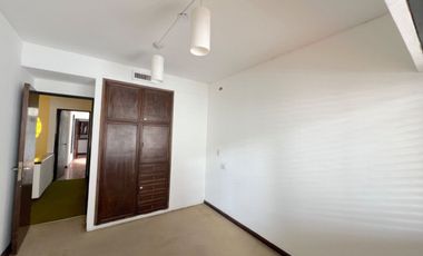 CASA EN ALQUILER CON DESTINO COMERCIAL, LA PLATA.