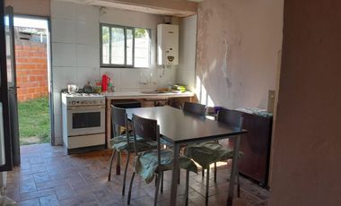 Duplex Venta Villa Catela 2/3 dormitorios y patio