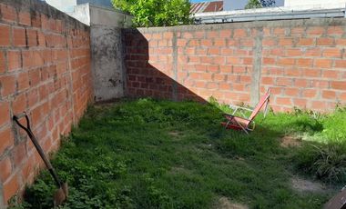 Duplex Venta Villa Catela 2/3 dormitorios y patio