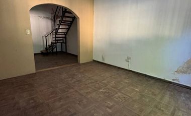VENTA CASA 6 AMB.- MULTIFAMILIAR + PH INDEPENDIENT