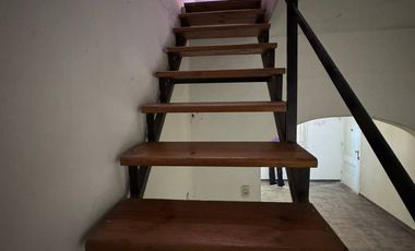 VENTA CASA 6 AMB.- MULTIFAMILIAR + PH INDEPENDIENT