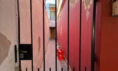 VENTA CASA 6 AMB.- MULTIFAMILIAR + PH INDEPENDIENT