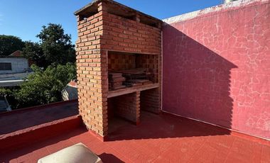 VENTA CASA 6 AMB.- MULTIFAMILIAR + PH INDEPENDIENT