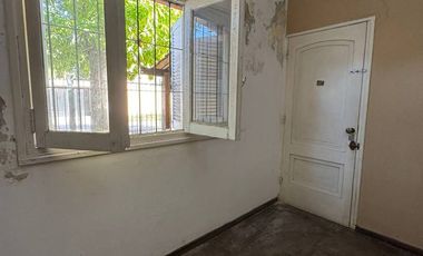 VENTA CASA 6 AMB.- MULTIFAMILIAR + PH INDEPENDIENT