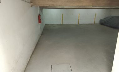 Cochera cubierta en Venta en La Plata