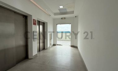 Alquiler de Local Comercial con Rooftop Sector Mall del Sol