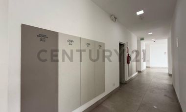 Alquiler de Local Comercial con Rooftop Sector Mall del Sol