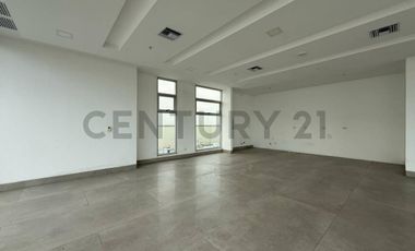 Alquiler de Local Comercial con Rooftop Sector Mall del Sol