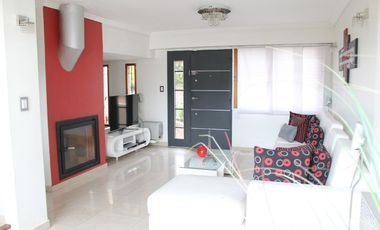 Chalet en alquiler en Castelar Sur