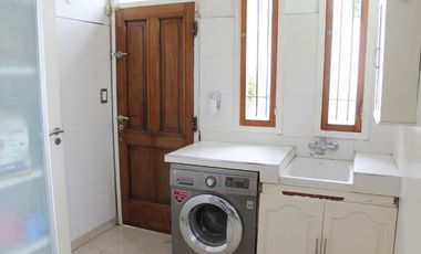 Chalet en alquiler en Castelar Sur