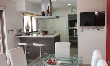 Chalet en alquiler en Castelar Sur