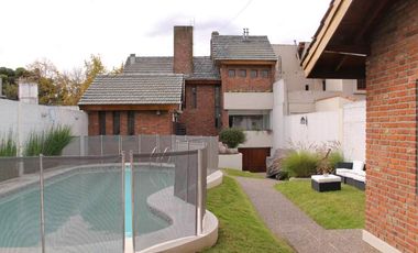 Chalet en alquiler en Castelar Sur