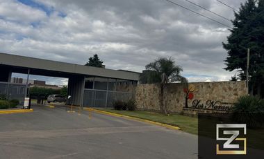 Casa en alquiler de 3 dormitorios c/ cochera en Los Naranjos