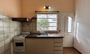 ALQUILER CASA 3 AMBIENTES TEMPERLEY