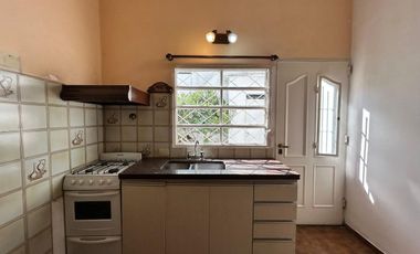 ALQUILER CASA 3 AMBIENTES TEMPERLEY