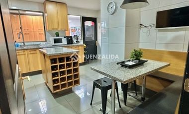 Casa en Venta en Calle Montano 3800