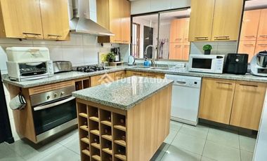 Casa en Venta en Calle Montano 3800