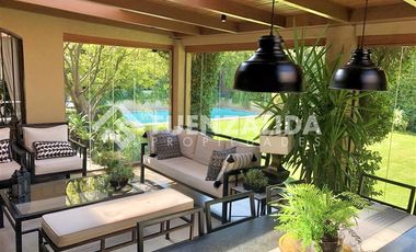 Casa en Venta en Calle Montano 3800