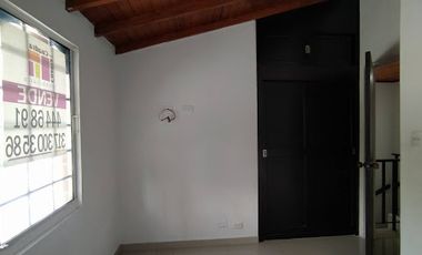 ARRIENDO de CASAS en SABANETA
