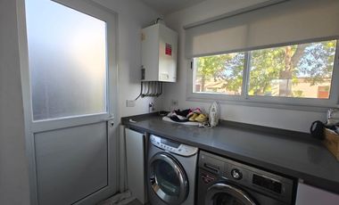 Casa con pileta en Santa Guadalupe Pilar del Este