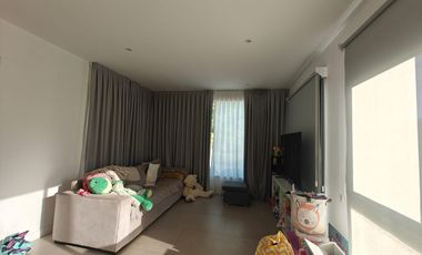 Casa con pileta en Santa Guadalupe Pilar del Este