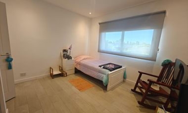 Casa con pileta en Santa Guadalupe Pilar del Este