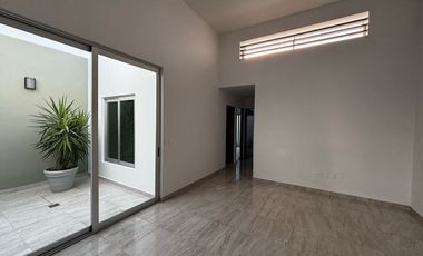 Casa en venta en condominio con seguridad las 24 hrs
