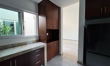 Casa en venta en condominio con seguridad las 24 hrs