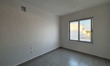 Casa en venta  en coto con acceso controlado.