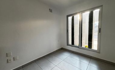 Casa en venta  en coto con acceso controlado.