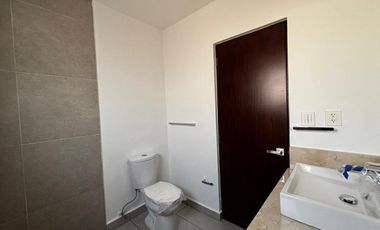 Casa en venta  en coto con acceso controlado.