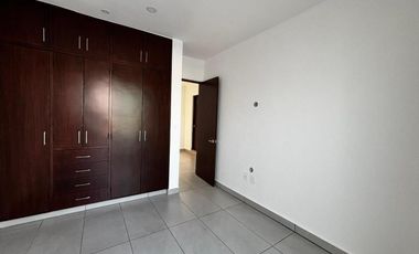 Casa en venta  en coto con acceso controlado.