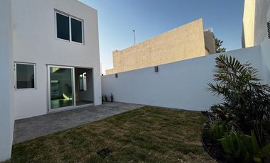 Casa en venta  en coto con acceso controlado.