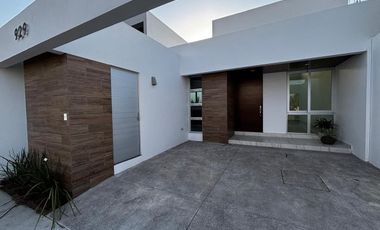 Casa en condominio en venta al norte de villa de alvarez