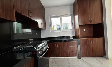 Casa en condominio en venta al norte de villa de alvarez