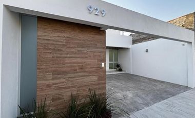 Casa en condominio en venta al norte de villa de alvarez