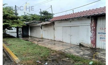Propiedad en venta con 5 Locales y un departamento en col. Ejidal de Martínez de la Torre