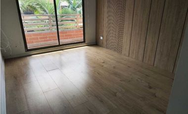 Acogedora Casa Reformada Envig Montessori  1500 Mill