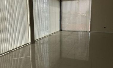 LOCAL / OFICINA EN RENTA POR PERIFÉRICO ORTIZ MENA EN CALLE 24