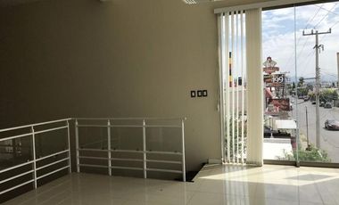LOCAL / OFICINA EN RENTA POR PERIFÉRICO ORTIZ MENA EN CALLE 24