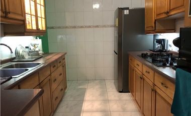 SE VENDE CASA EN EL DORAL, TUMBA MUERTO