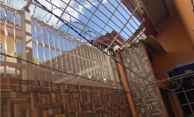 SE VENDE CASA EN EL DORAL, TUMBA MUERTO