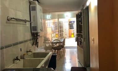 SE VENDE CASA EN EL DORAL, TUMBA MUERTO