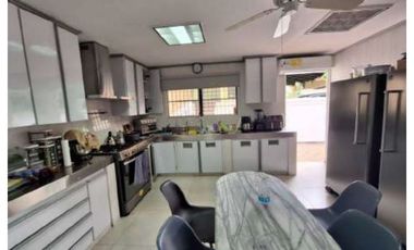 Casa en venta  Los Guayacanes-Hato Pintado (BO)