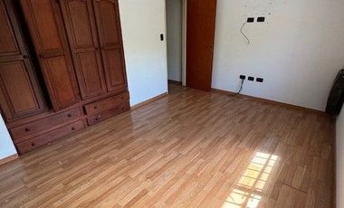 Casa en venta de 5 dormitorios c/ cochera en Berisso