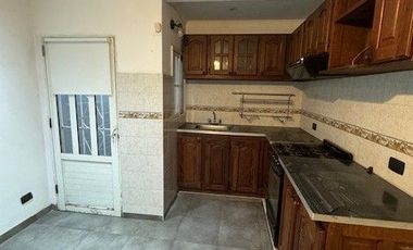 Casa en venta de 5 dormitorios c/ cochera en Berisso