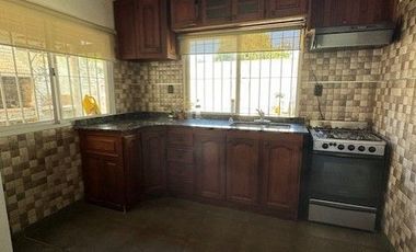 Casa en venta de 5 dormitorios c/ cochera en Berisso