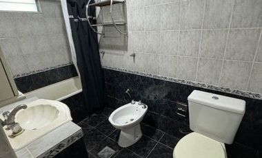 Casa en venta de 5 dormitorios c/ cochera en Berisso