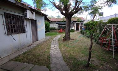 Venta casa 6 ambientes y garaje en Bosques